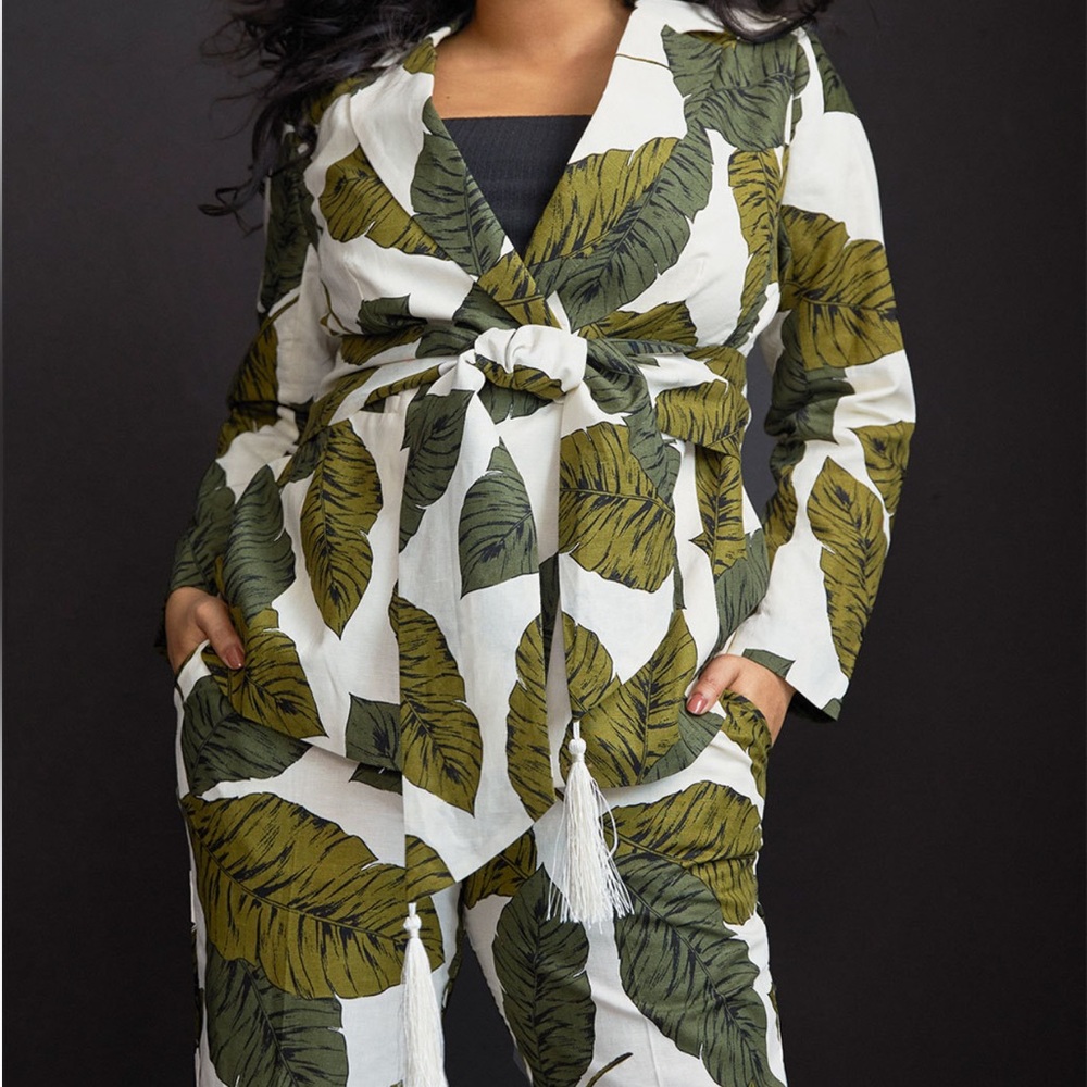 Green and cream Eloquii linen pants suit: Pants size 24; Jacket Size 22